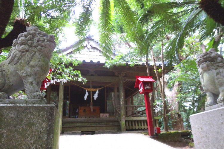 宝満神社と赤米館